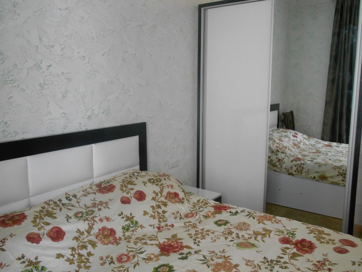 Apartment On Gorgiladze 28 Батуми Экстерьер фото